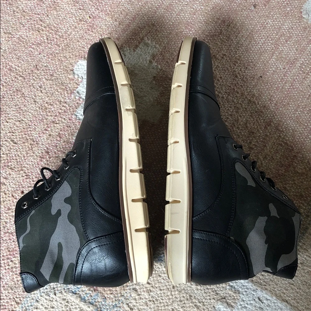 Vostey Men’s Black Leather and Camo Lace-Up Chukka Boots Size 12